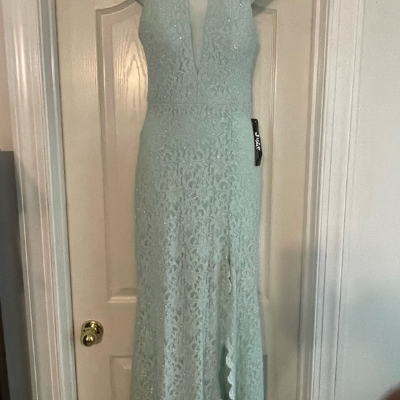 Jump Apparel Long Formal Evening Dress Prom Gown Size 5/6 color sage - Picture 2 of 6